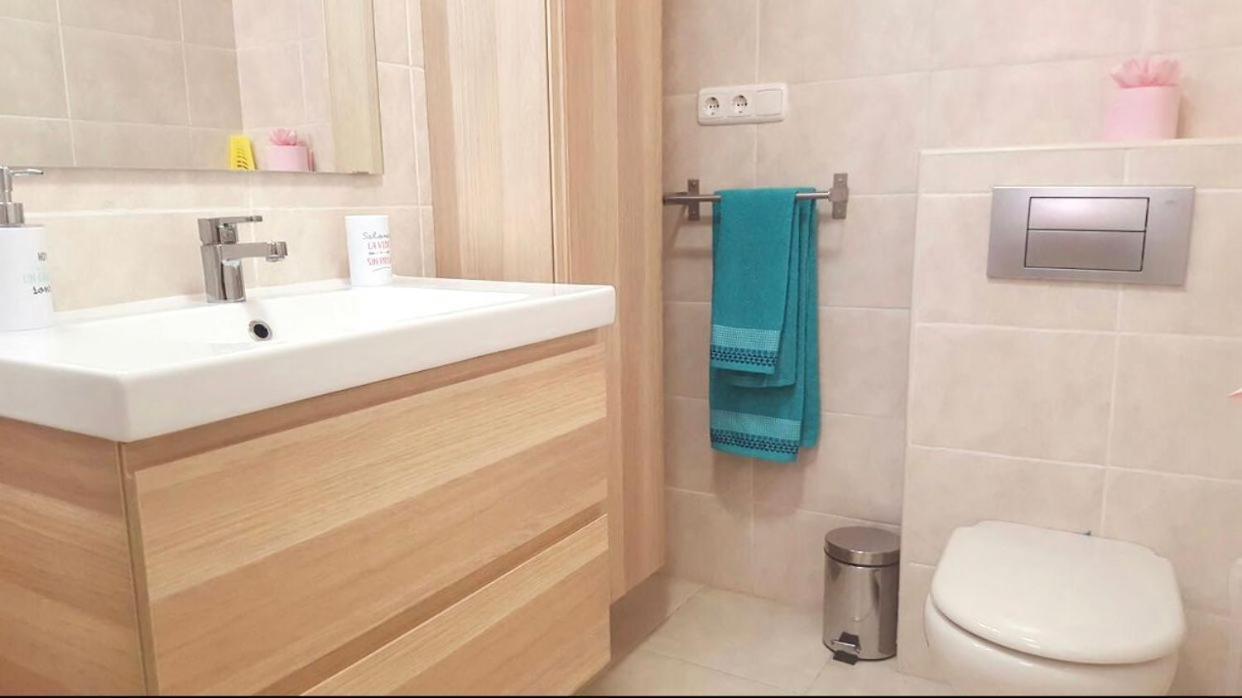 Apartamento Ana กอสตากาลมา ภายนอก รูปภาพ